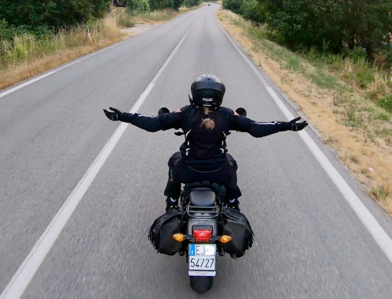 Storie di CMT – Silvia, in moto verso la libertà